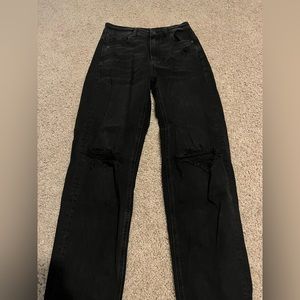 American Eagle black mom jeans